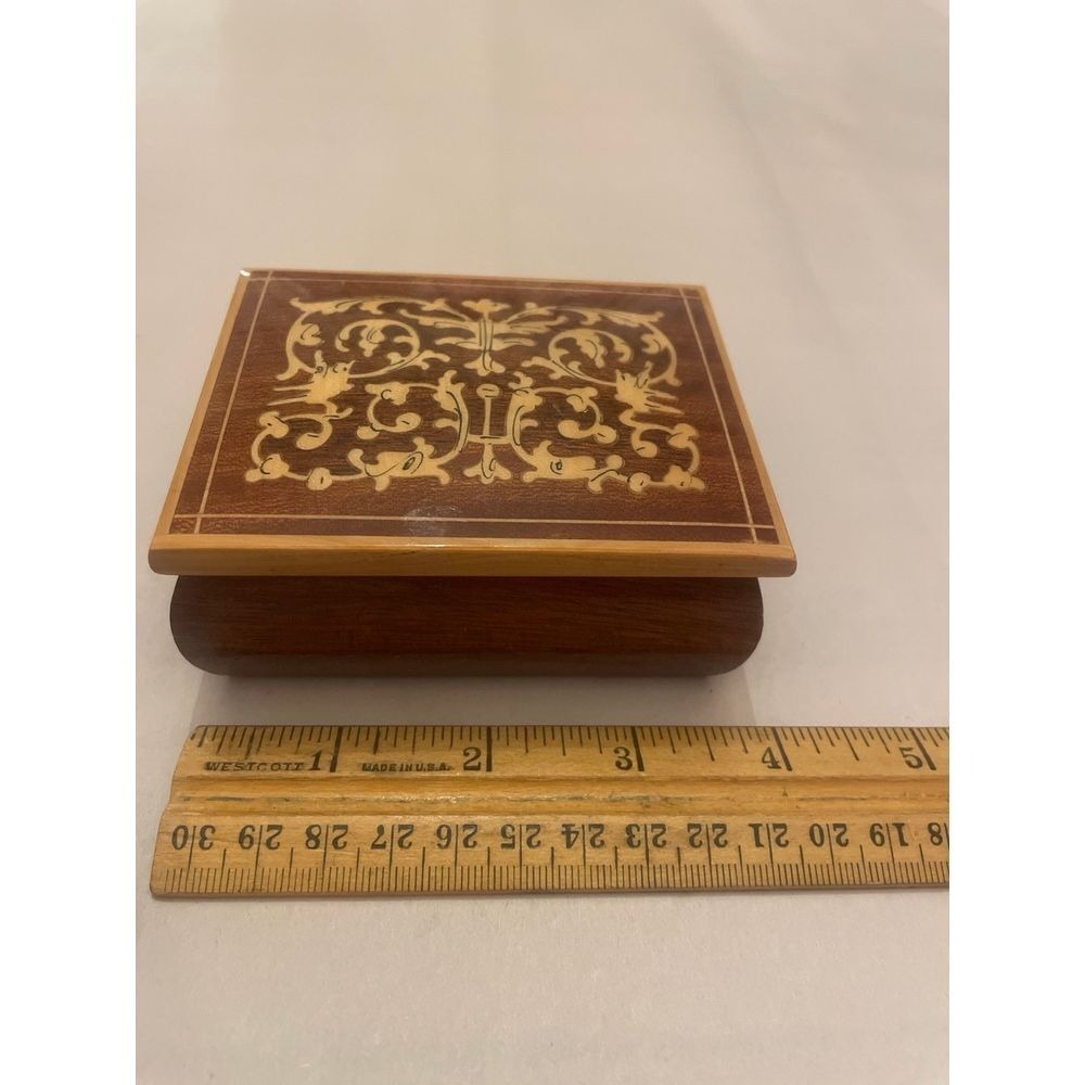 Beautiful‎ Wooden trinket box, red velvet interior